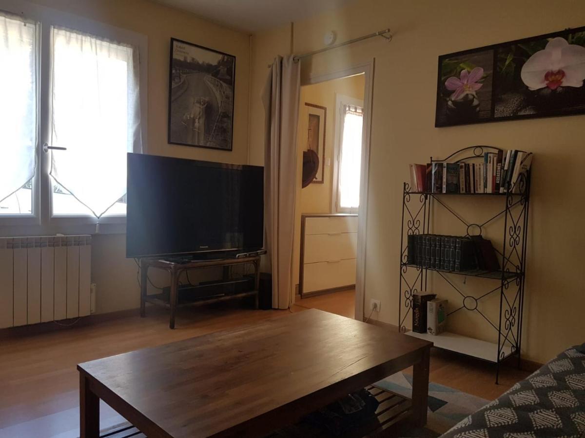 Charmante Maisonnette 2 Personnes Avec Wifi Surgères Dış mekan fotoğraf